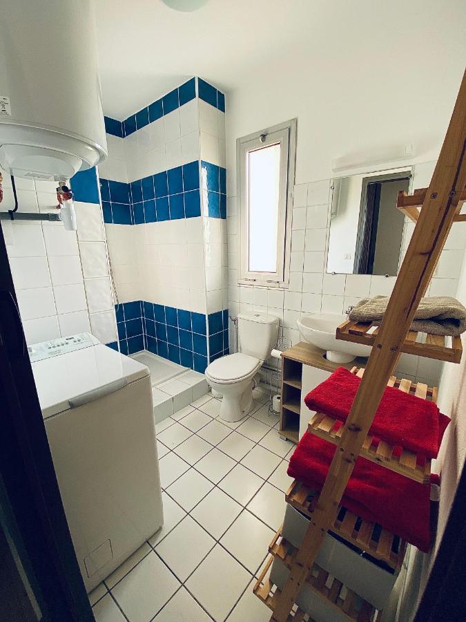 Appartement Au Port De Saint Cyprien Екстериор снимка